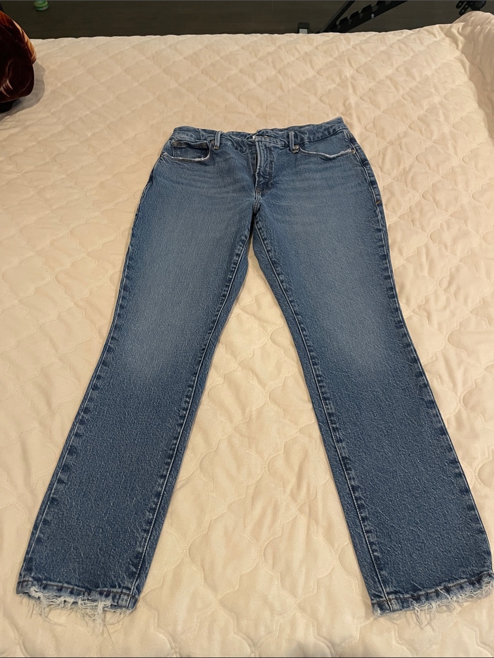 Good American Straight-Leg Blue Denim Jeans with Raw Hem